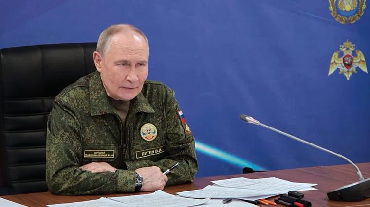 Putin Orders 72-Hour Pause in Kyiv Strikes Ahead of U.S. Peace Talks