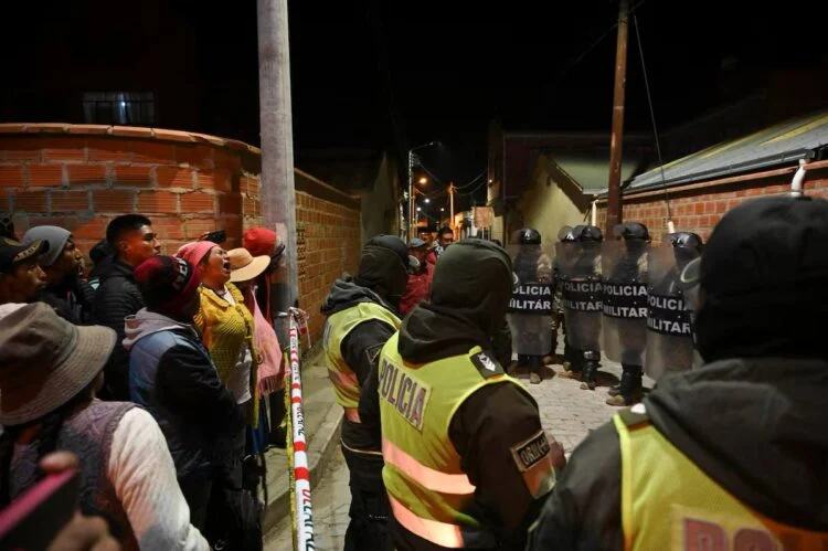Bolivia Military Barracks Explosion Kills 2, Leaves 14 Missing and Dozens Injured